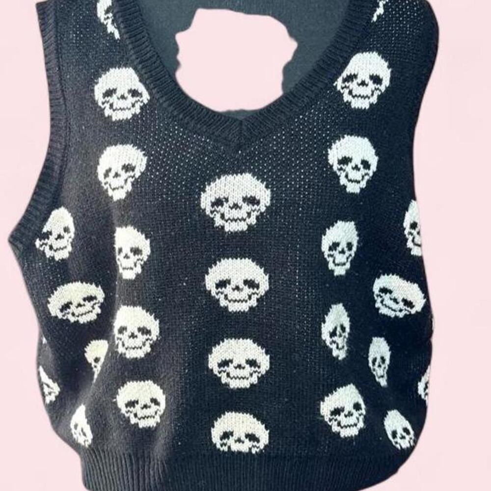 Black knit sweater vest size 3XL white skull print grunge emo goth alt scene y2k